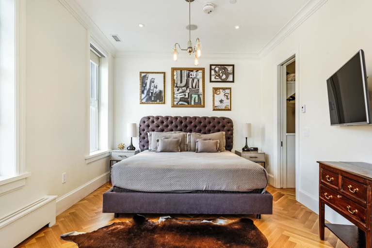 Bedroom 3, Independence Square Lodge by Frias, Pitkin