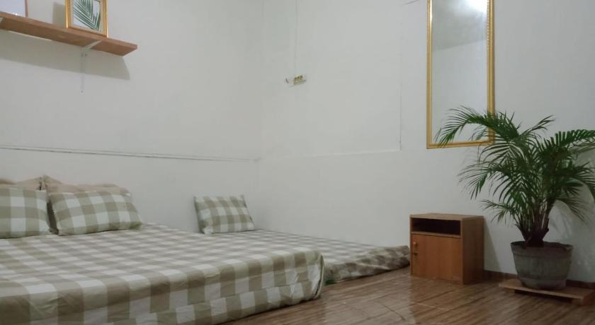 Bedroom 1, LORENT HOSTEL, Padang