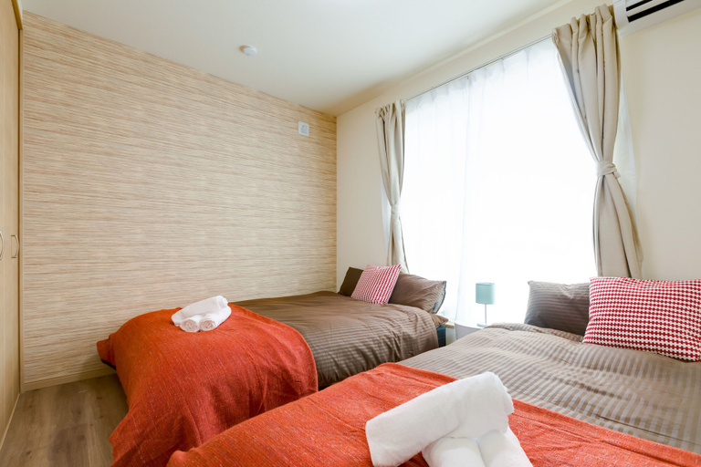 Bedroom 2, Tsuru House, Osaka