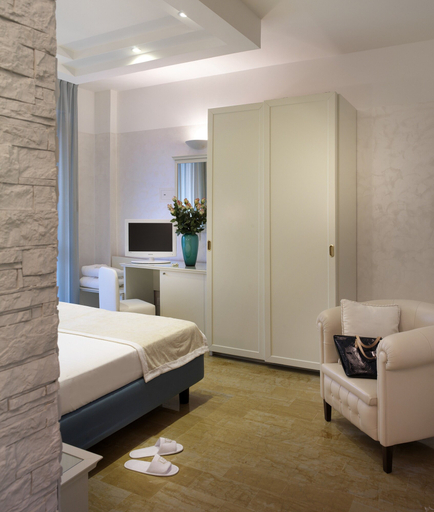 Bedroom 3, Hotel Feldberg, Rimini