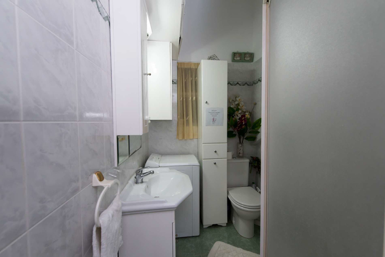 Bathroom, Garden Central Athinian Apartments, Attica