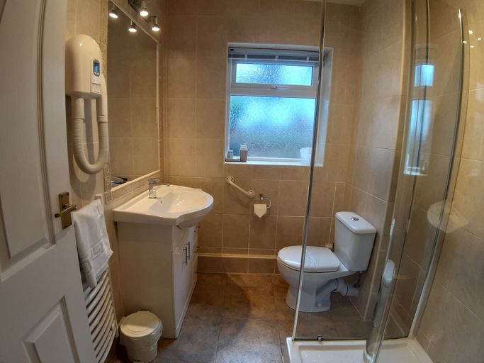 Bathroom 3, Tir-y-Coed Country House, Conwy