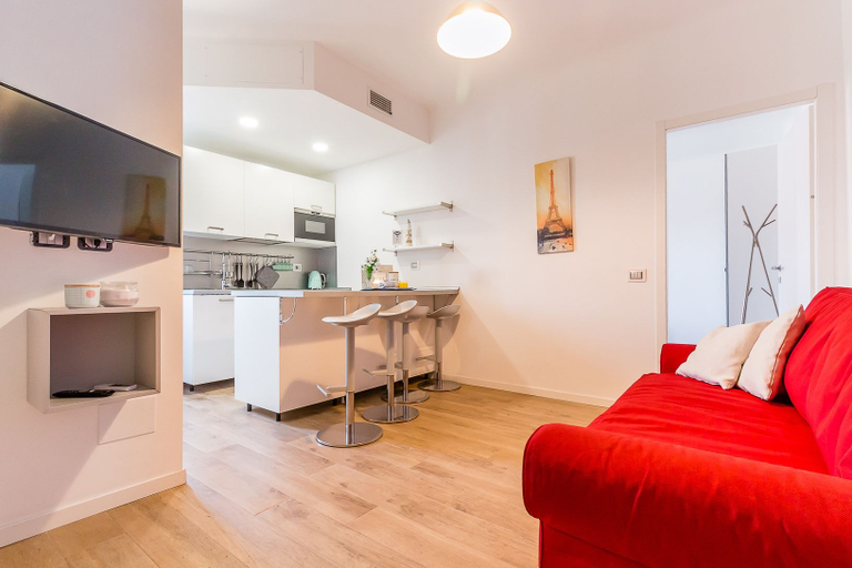 Others 5, Alessia's Flat - Sarpi 3, Milano