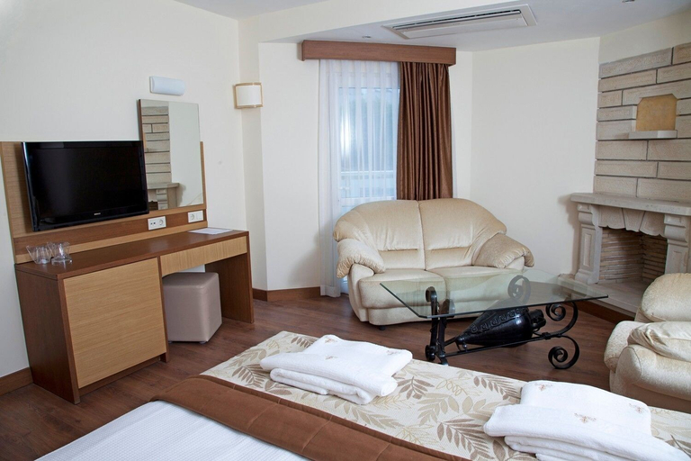 Bedroom 2, Sunhill Centro Hotel, Bodrum