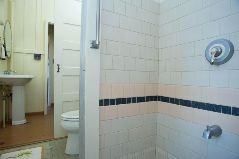 Bathroom 4, Historic Faye Properties, Kauai