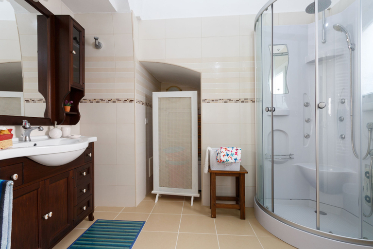 Bathroom 4, Casa nel centro storico, Lecce