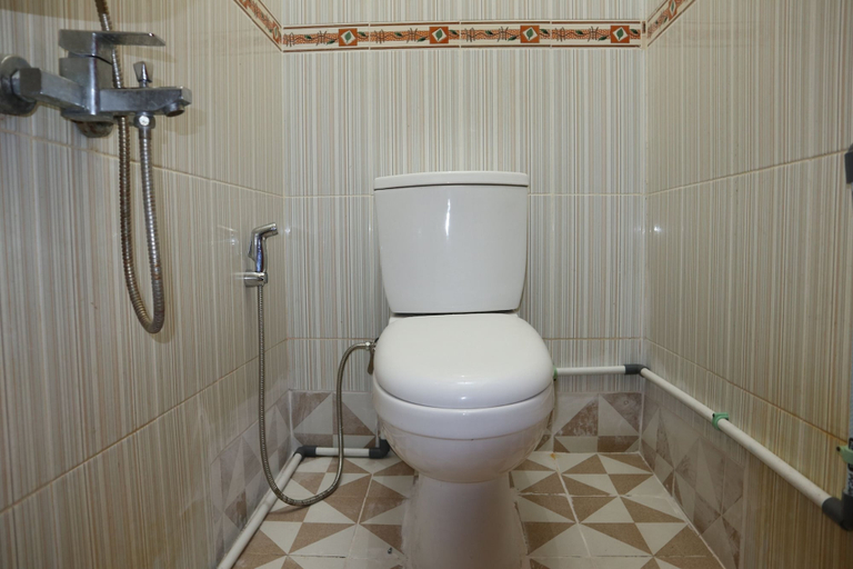 Bathroom 4, OYO 1728 D'rizd Homestay Syariah, Bukittinggi