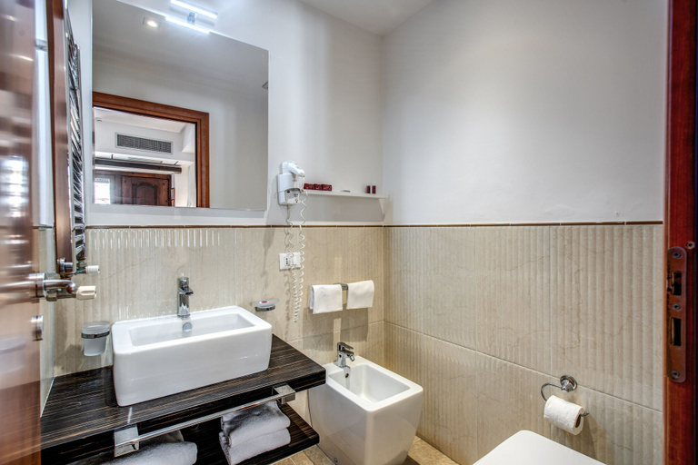 Bathroom 4, Rome Garden, Roma
