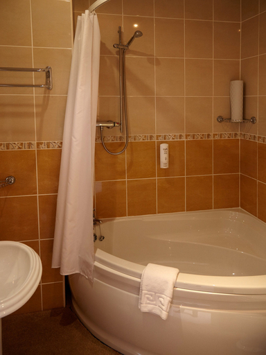 Bathroom 4, Hundith Hill Hotel, Cumbria