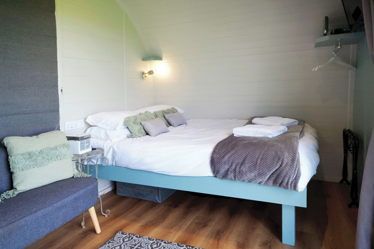 Bedroom, Ocean View 5 - 1 Bed Pod - Llanrhidian, Swansea