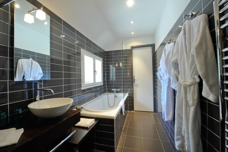 Bathroom 3, Hôtel - Restaurant La Chaumière, Jura