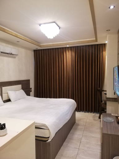 Bedroom 4, Seven Days Hotel, Wastiyyeh
