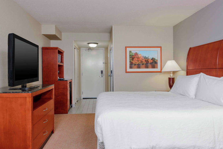 Bedroom 3, Hilton Garden Inn Independence, Kansas City