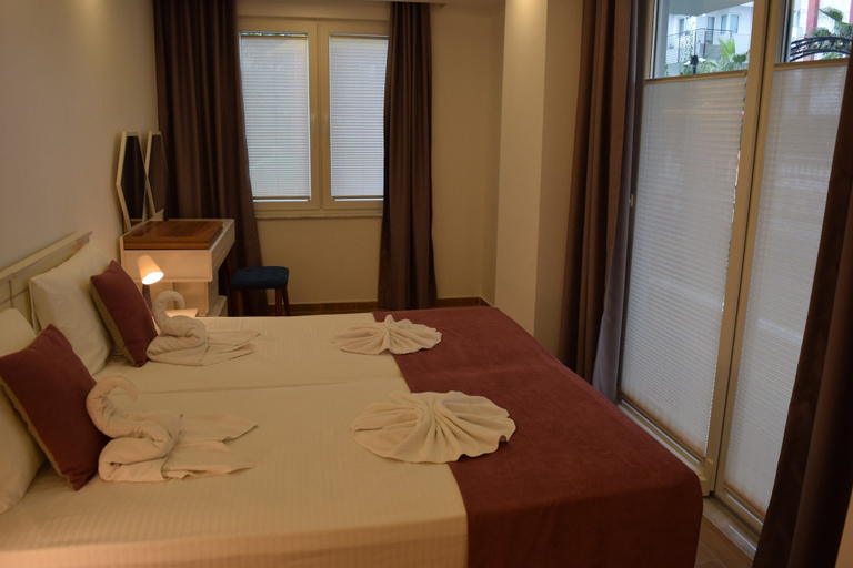Bedroom 2, Güden Pearl Apart Hotel, Antalya