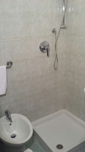 Bathroom 4, Hotel Palace, Rovigo