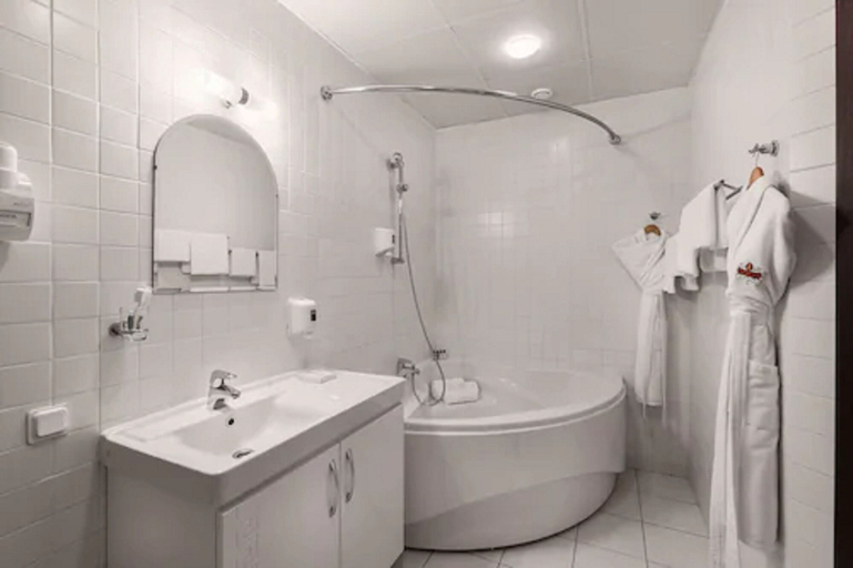 Bathroom 3, Hotel Samson, Sankt-Peterburg gorsovet