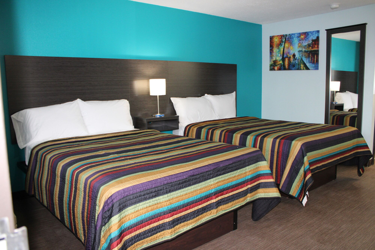 Bedroom 5, Castle Inn, Rensselaer