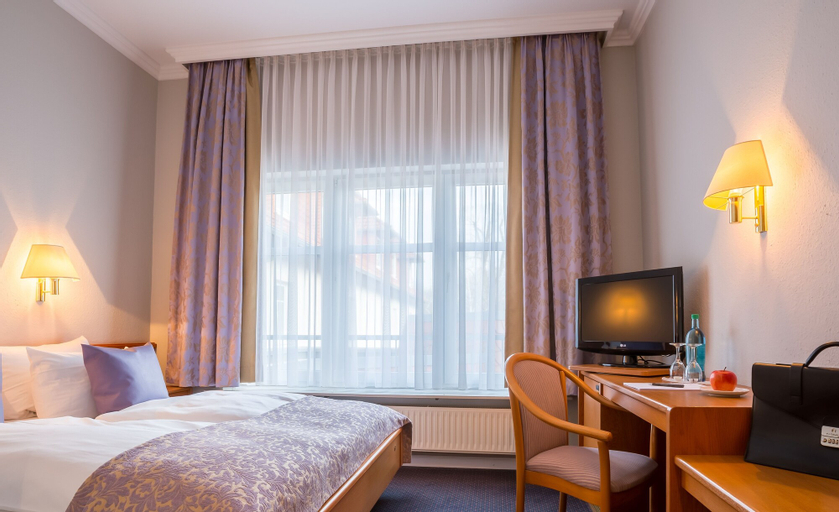 Bedroom 3, Romantik Hotel Schwanefeld & Spa, Zwickau