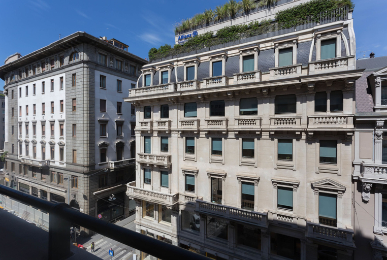 Exterior & Views 2, ApartHotel Durini, Milano