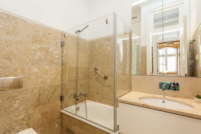 Bathroom, LxWay Apartments Rua da Prata, Lisbon