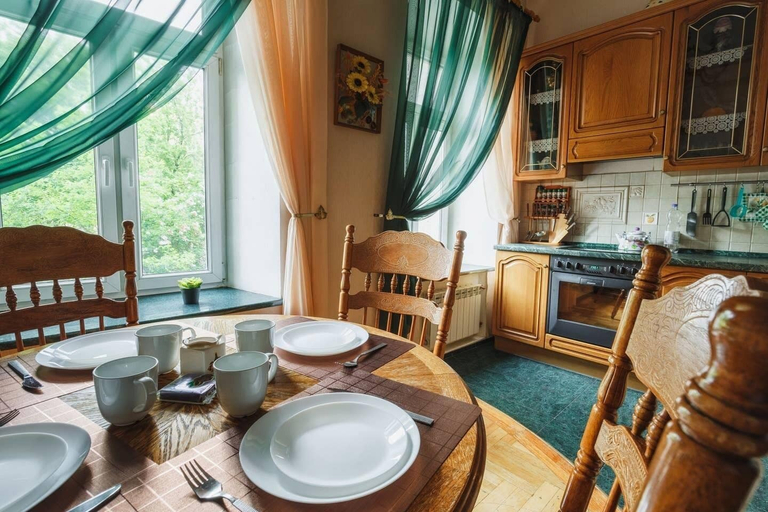 Others 4, Apartment on Bakhrushina 28, Central