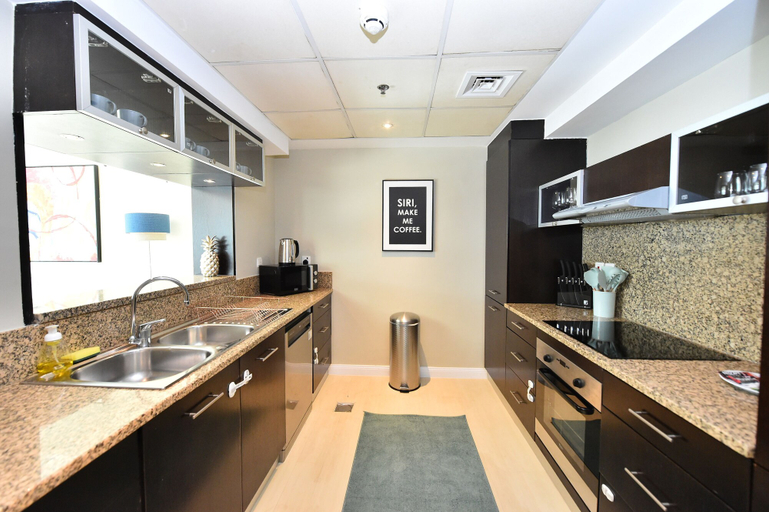 Private kitchen, 2-BR Marina View Retreat at Marina Quays - DSY, Dubai