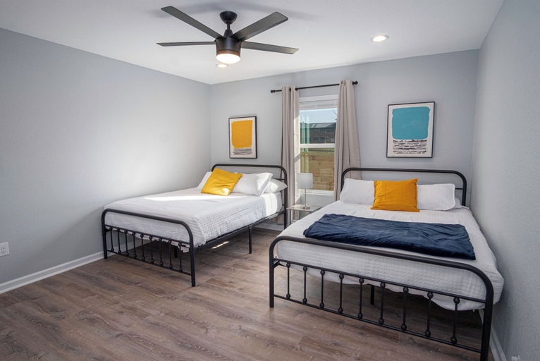 Bedroom 2, Adorable 4BR 2BA Close to Riverwalk and Downtown, Bexar