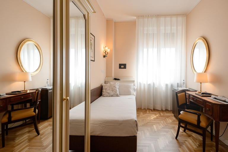 Bedroom 3, Hotel Continental, Treviso