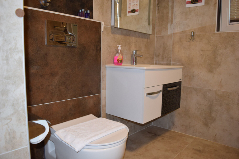Bathroom 5, Güden Pearl Apart Hotel, Antalya