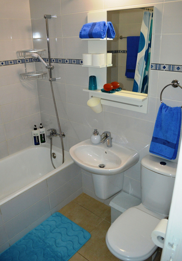 Bathroom 3, Millie's Apartments