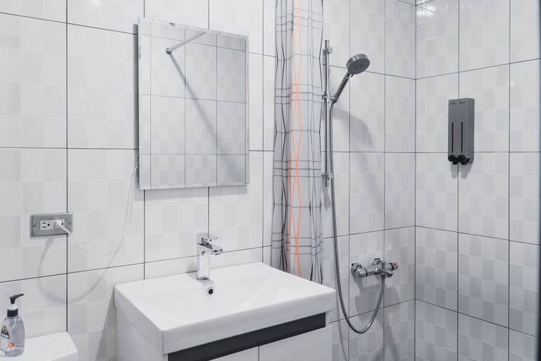 Bathroom 3, Lai Jia, Tainan