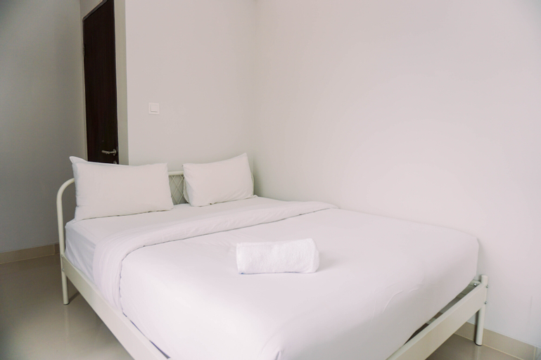 Bedroom 2, Comfort and Homey 2BR at Transpark Bintaro Apartment By Travelio, South Tangerang
