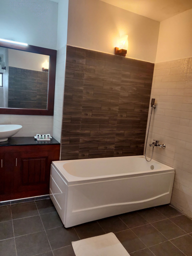 Bathroom 4, Oreeka - Katunayake Airport Transit Hotels, Katana