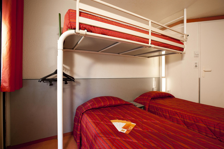 Bedroom 2, Premiere Classe Epinal, Vosges
