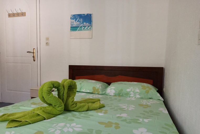 Bedroom 3, Julia Holiday Apartments, Ionian Islands