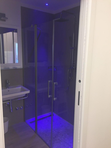 Bathroom 3, Hotel Ardea, Rimini