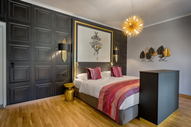Bedroom 12