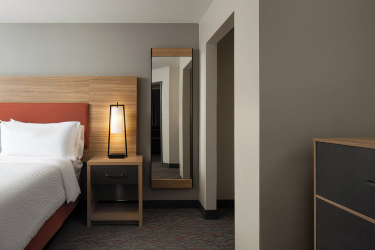 Bedroom 5, Candlewood Suites ST. LOUIS - ST. CHARLES, Saint Charles
