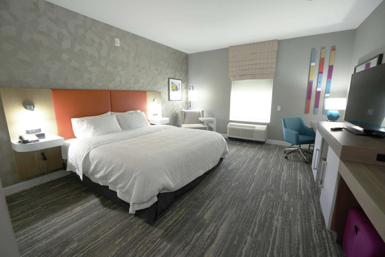Bedroom 4, Hampton Inn & Suites Oklahoma City/Quail Springs, Oklahoma