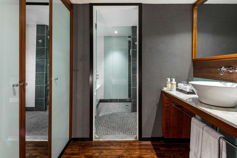 Bathroom 5, The Edwardian Manchester, A Radisson Collection, Manchester