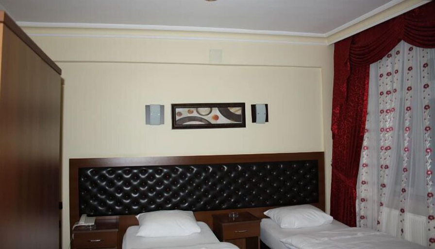 Bedroom 3, Sandikci Hotel, Merkez