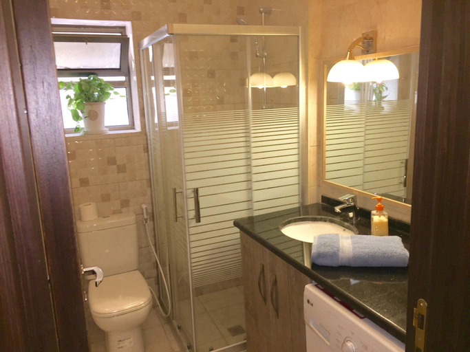 Bathroom, The Royal Luxury King Terrace 1, Amman