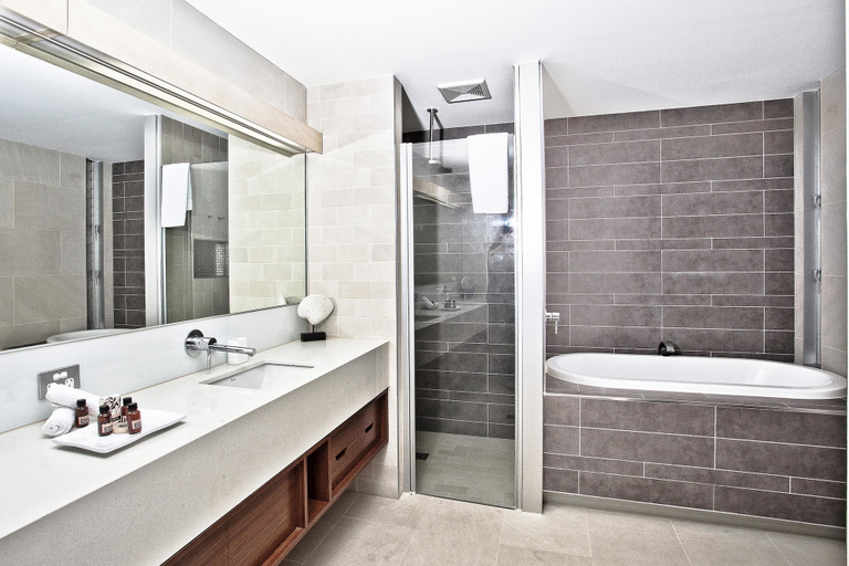 Bathroom 5, Peppers Noosa Resort & Villas, Noosa - Noosa-Noosaville