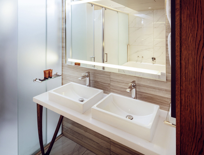Bathroom 5, Time Square Hotel, City of Tshwane
