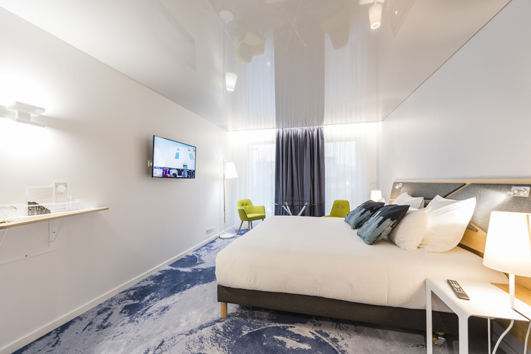 Bedroom 4, Seeko'o, Gironde