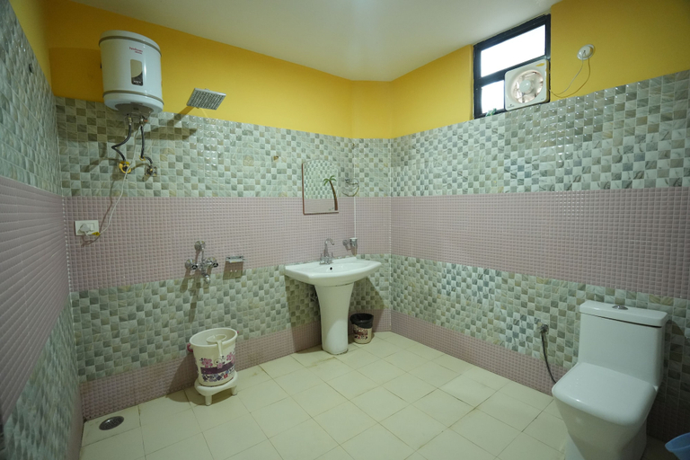 Bathroom, SJH Venkatesh, Dehradun