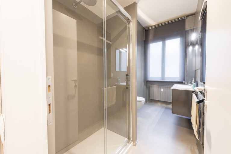 Bathroom 2, Ponte Vecchio Luxury Suite by Mmega, Florence