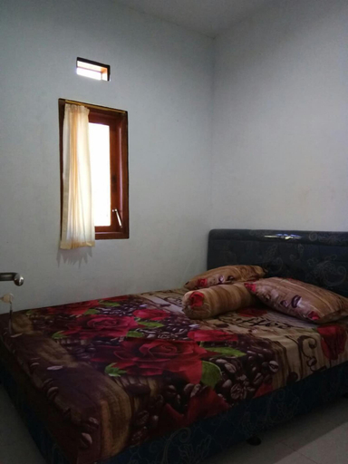 Bedroom 4, Agung Safira Homestay, Probolinggo
