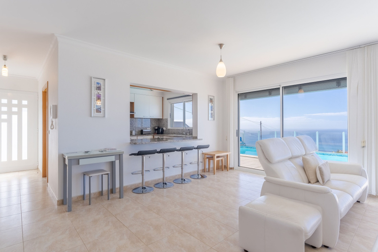 Others 5, Villa ElDoMar, Calheta