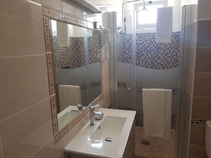 Bathroom 4, Frentomar, Albufeira